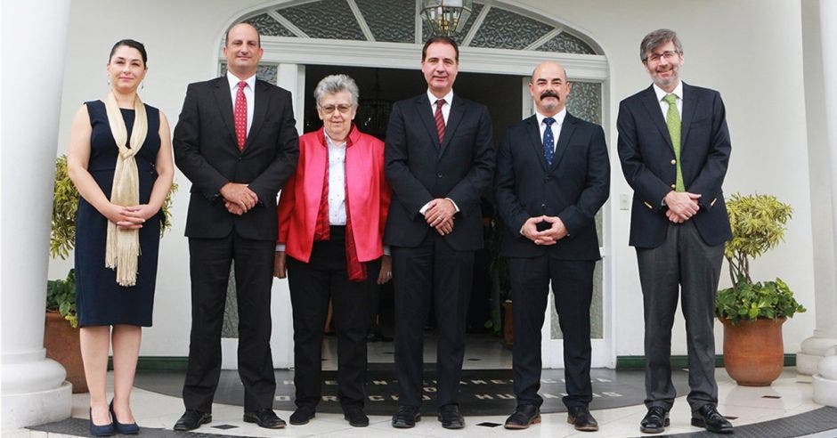 Representantes de la universidad Fidélitas y de la Corte Interamericana de Derechos Humanos