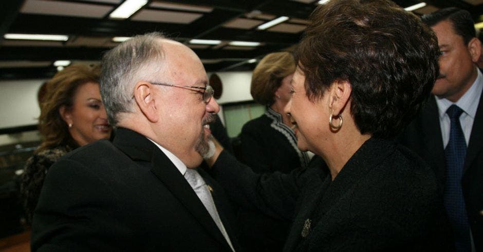 Elizabeth Fonseca, diputada de Acción Ciudadana y Franciso Antonio Pacheco diputado Partido Liberación Nacional