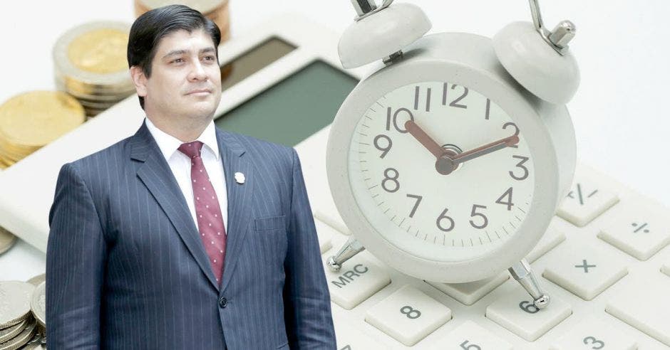 Carlos Alvarado pidió a los legisladores no extender las vacaciones durante el mes de enero. Archivo/La República.