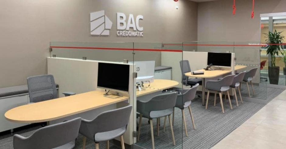 oficina de BAC credomatic en Centro Comercial Oxígeno, Heredia