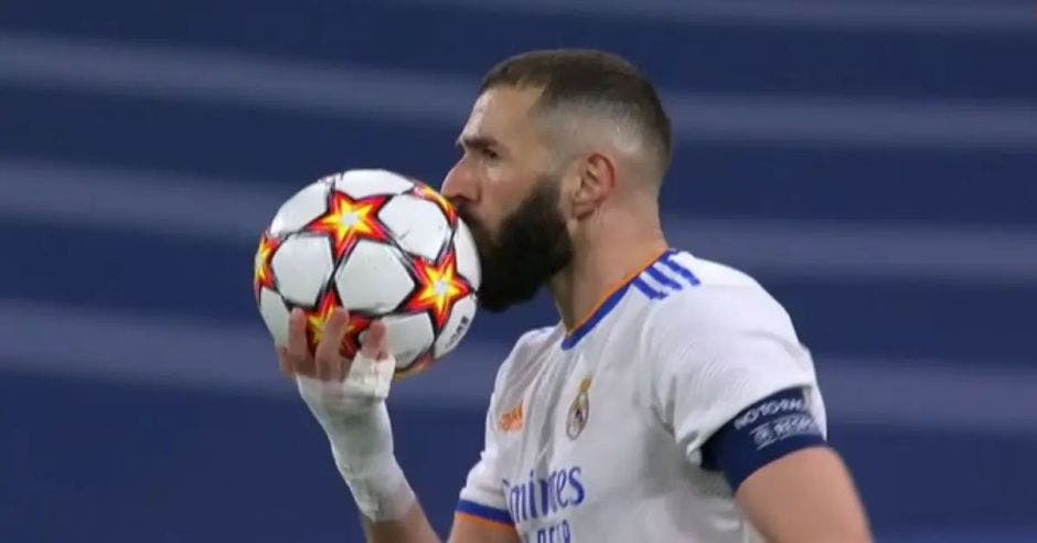 Karim Benzema balón de oro lesión prácticas cuádriceps muslo izquierdo francia federación francesa futbol real madrid kylian Mbappe paris saint-germain keylor navas