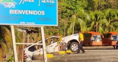 Gira de Rodrigo Chaves por la zona Sur suma tercer accidente al hilo