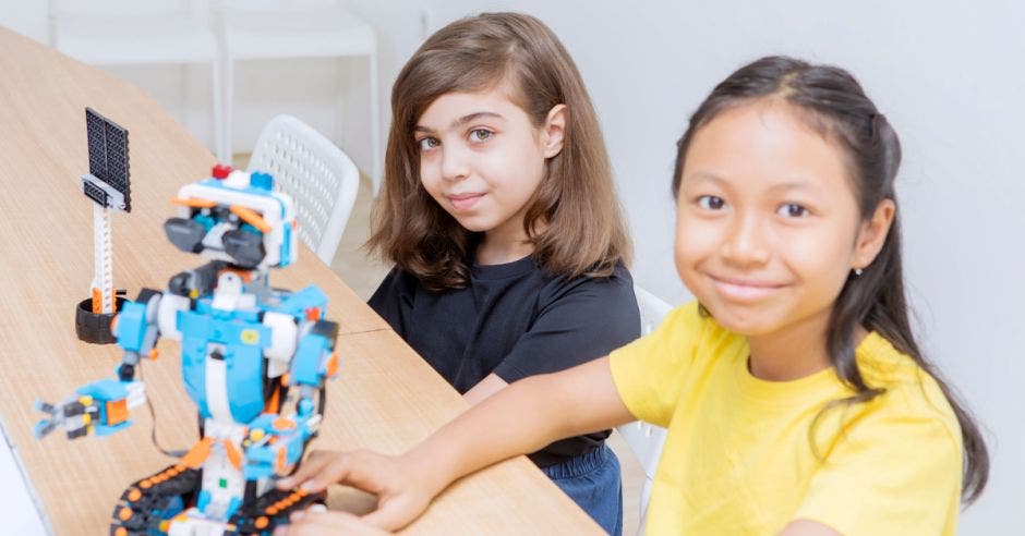 grupo 180 niñas sexto grado guanacate sumará esfuerzo promover carreras ciencia tecnología ingeniería matemáticas provincia país busca empoderarlas fomentar inclusión femenina áreas tecnológicas edades tempranas