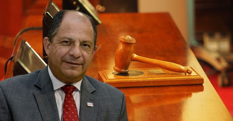 La acusación del Ministerio Público debe ser revisada por un juez para determinar si procede el juicio. De momento, el expresidente Luis Guillermo Solís no se ha referido al tema, ni tampoco está enfrentando ningún juicio. Archivo/La República