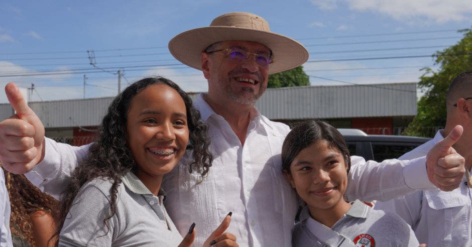 Rodrigo Chaves estuvo hoy en Guanacaste. Cortesía Casa Presidenci