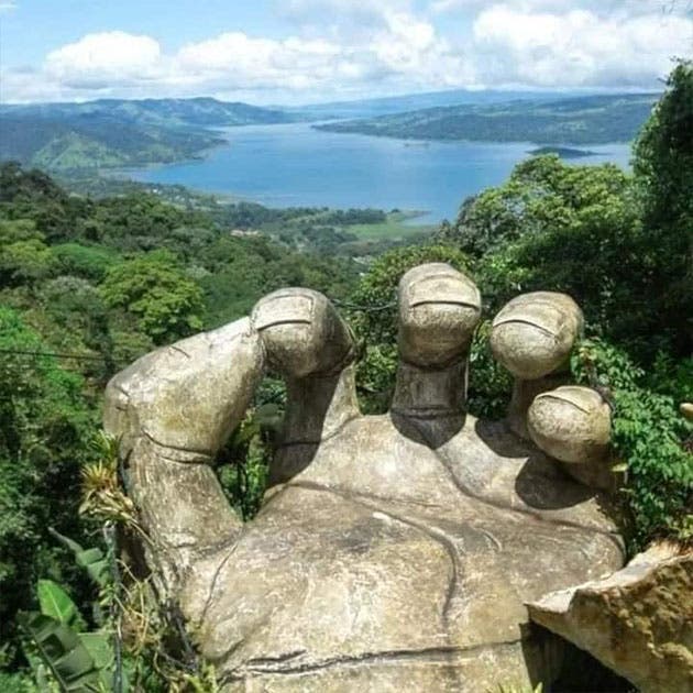 Facebook La Mano del Arenal en La Fortuna