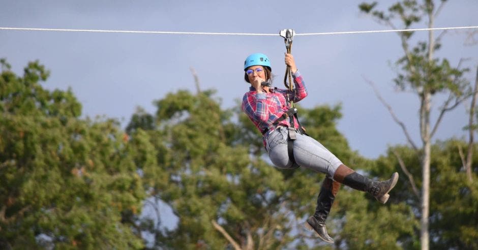 canopy ubicado campo ferial festejos fin principio año se realizan centro eventos pedregal clausurado temporalmente tarde miércoles inspección realizada personal ingeniería civil ministerio salud sistema contención cable viga soporta estructura