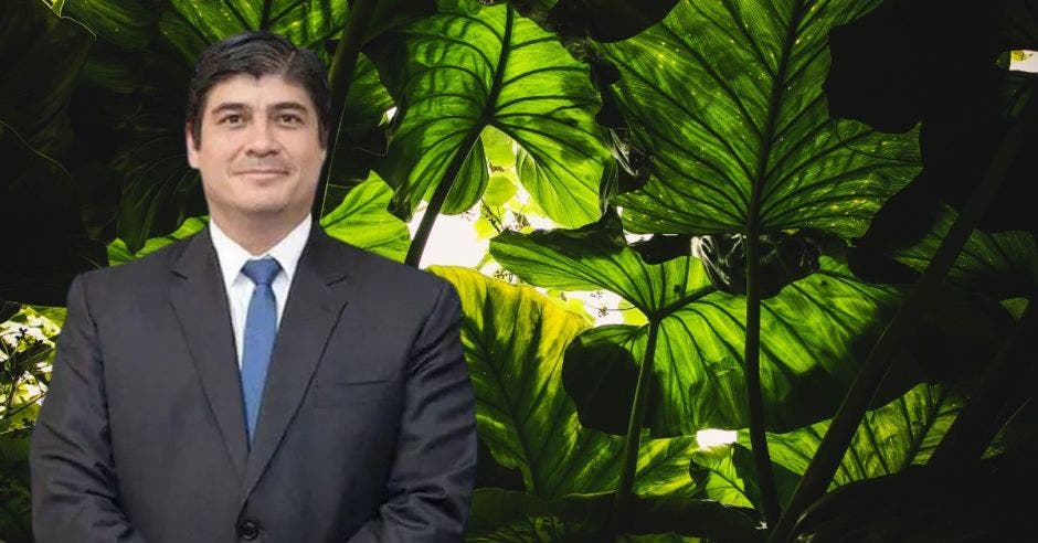 Carlos Alvarado