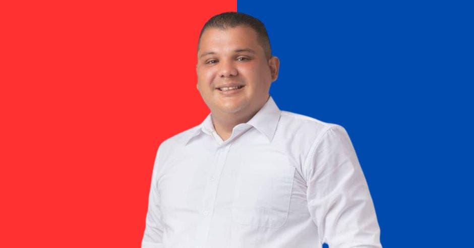 Elford González, candidato a alcalde del PUSC en el cantón de Orotina. Cortesía/La República