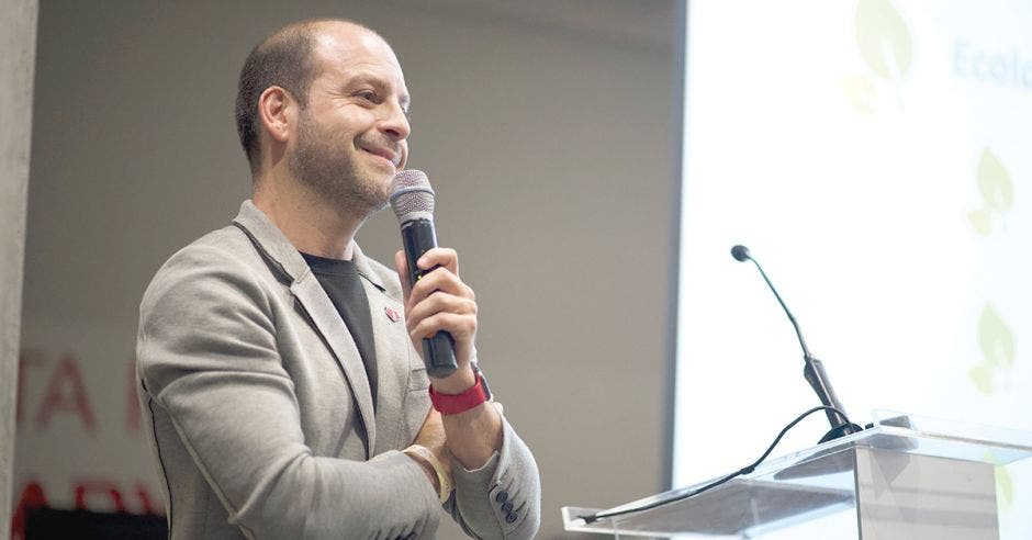 William Segura, Director de Asuntos Públicos, Comunicación y Sostenibilidad de Coca-Cola para Centroamérica.