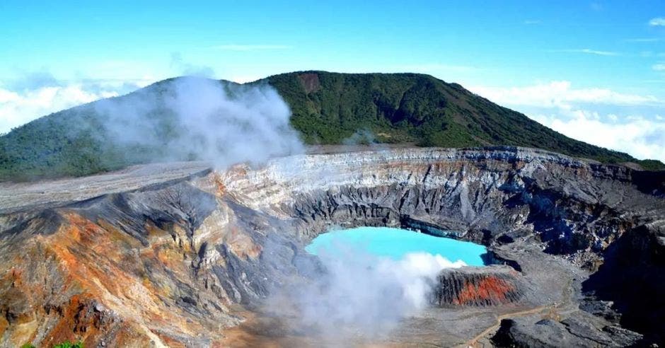 capa gris se dejó ver este viernes valle central producto incremento actividad volcán poás podría continuar sábado según último reporte ovisori