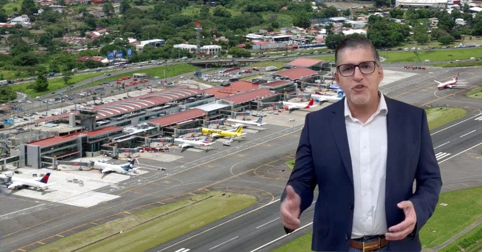 Mauricio Battalla, jerarca del Ministerio de Obras Públicas y Transportes (MOPT). Cortesía/La República.