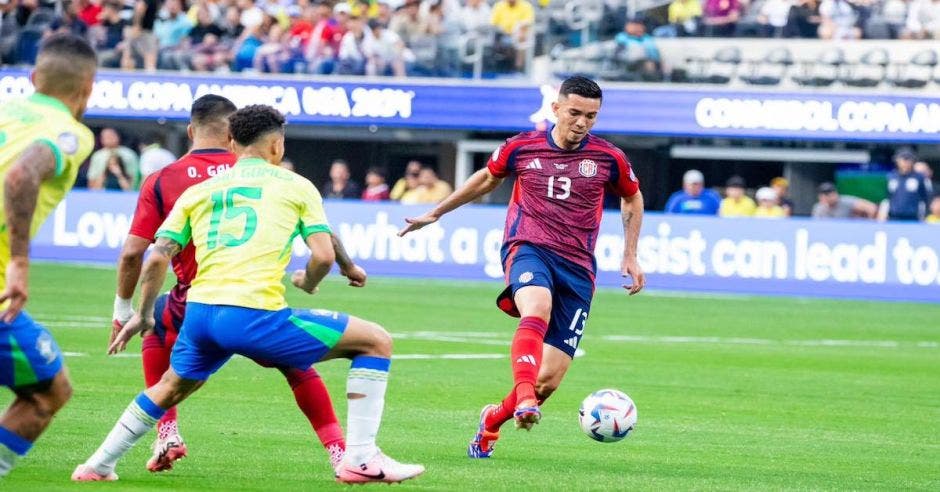 Tricolor empató ante Brasil en Copa América.