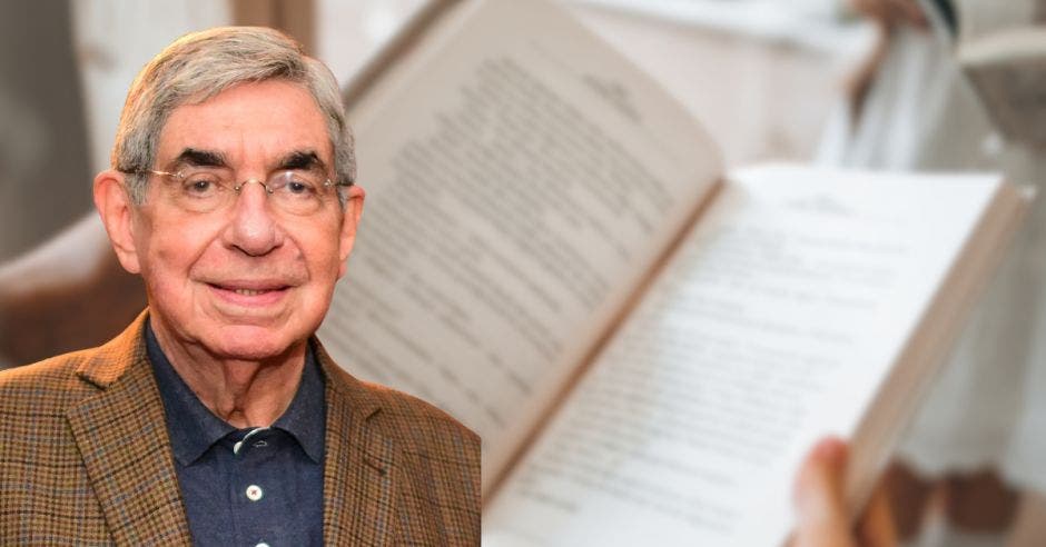 Óscar Arias Sánchez, quien gobernó Costa Rica de 1986 a 1990 y de 2006 a 2010, es también un escritor prolífico y Premio Nobel de la Paz. Cortesía/La República.