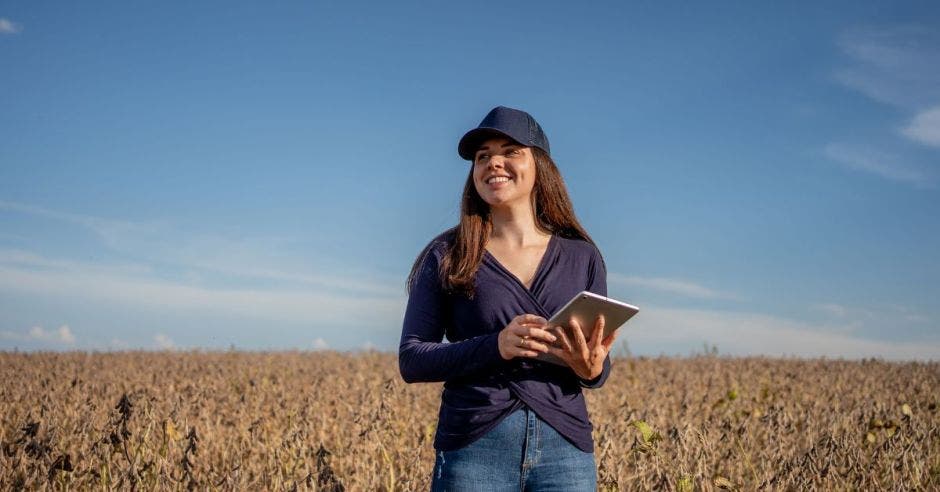 Mujer en el campo