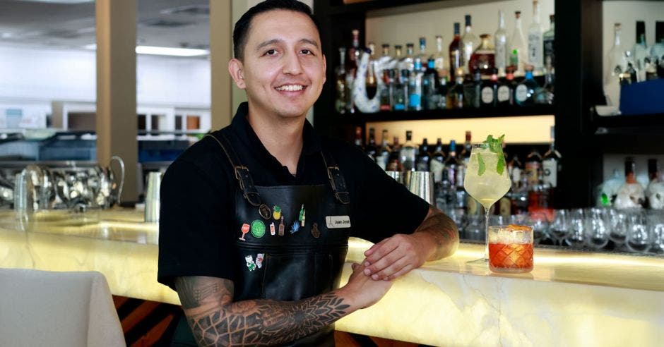 Juan José Osorio, Bartender de L’ile de France