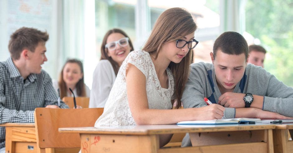 escuelas colegios estudiantes