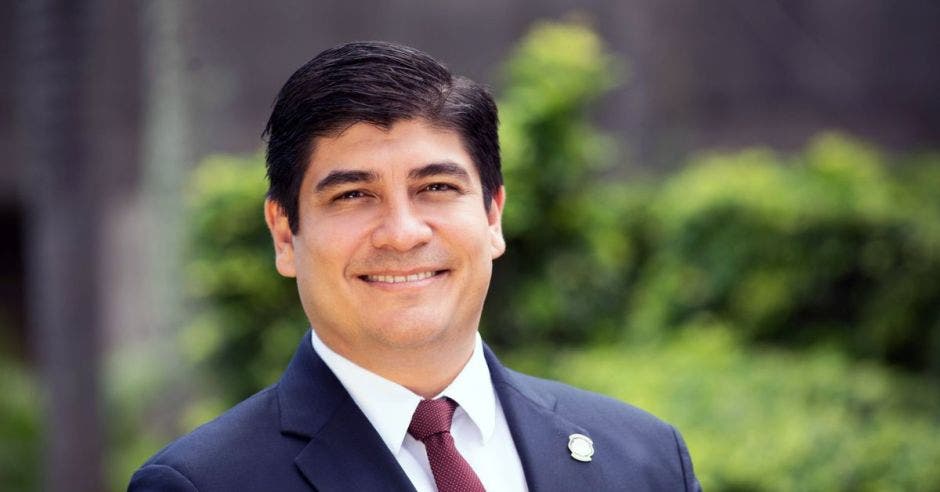 Carlos Alvarado