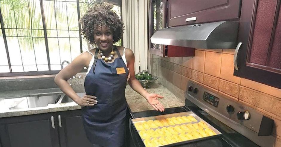 Shakira McDonald rescata los valores culturales de la gastronomía limonense.