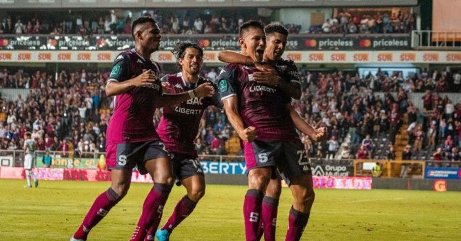 Saprissa/La República