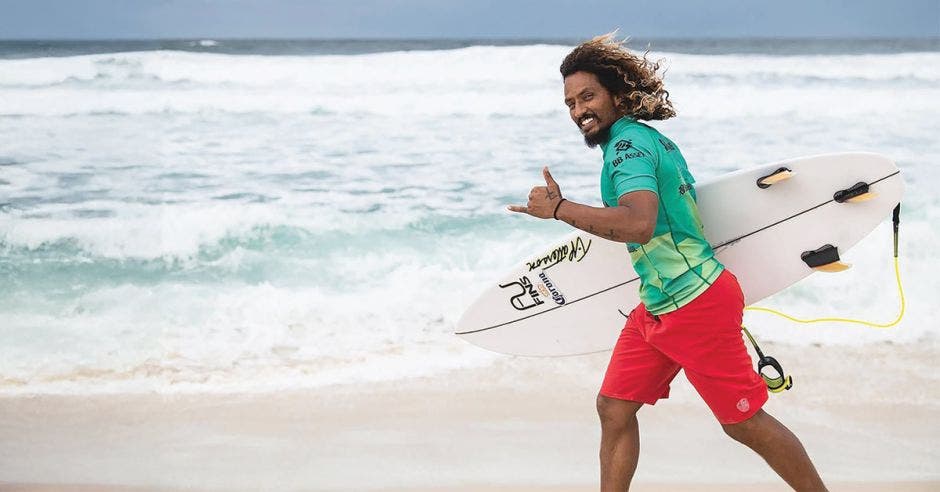 Carlos “Cali” Muñoz fue uno de los representantes del surf en la presentación de este evento. Carlos Muñoz/La República