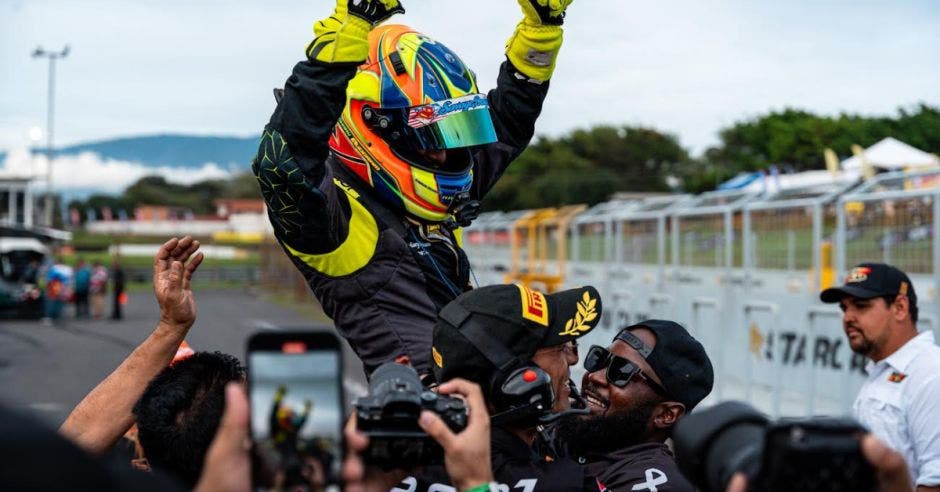 Boodram pasó de la segunda posición a ser campeón de Las 3 Horas.Cortesía/La República