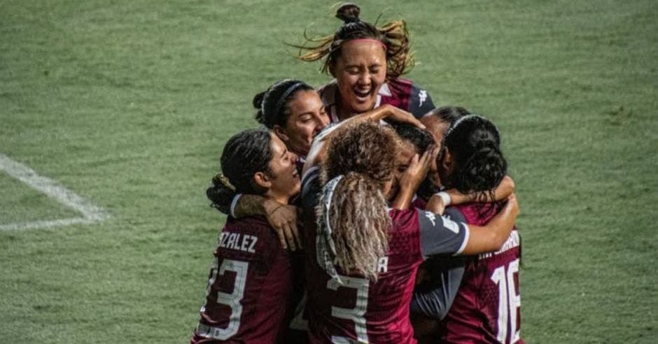 Saprissa/La República