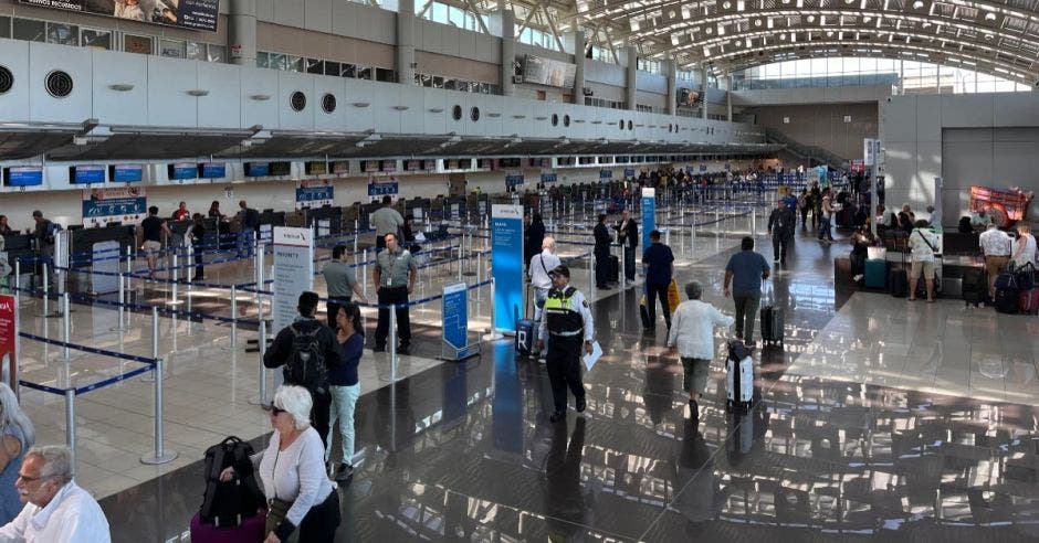 De los 91 aeropuertos en Latinoamérica certificados por ACA, el AIJS es ahora uno de los cinco que han alcanzado el Nivel 3+ “Neutralidad”.  Cortesía/La República