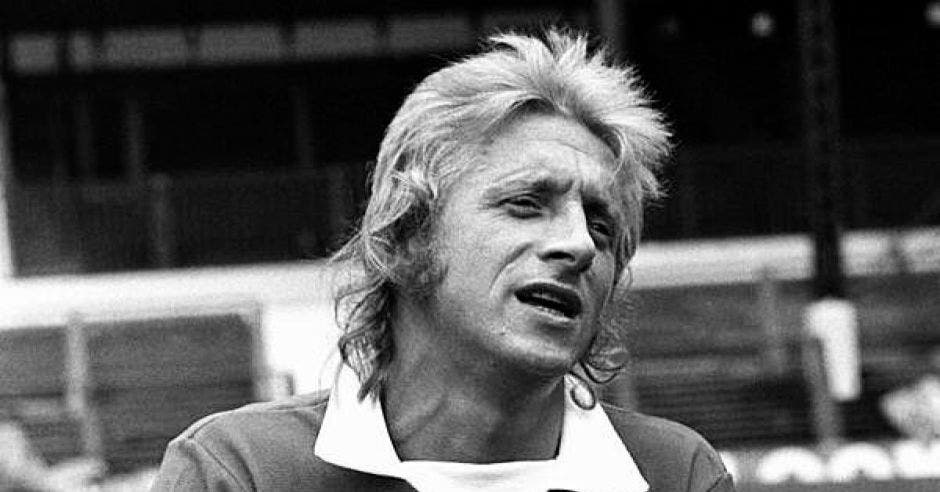 Fallece Denis Law, legendario futbolista escocés, a los 84 años