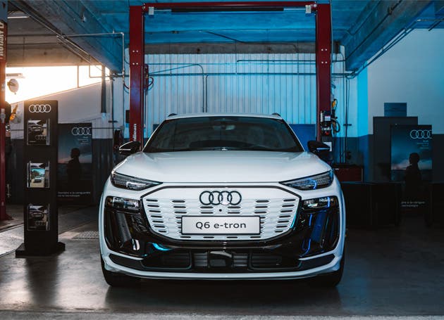 Audi Q6 e-tron en el showroom de La Sabana