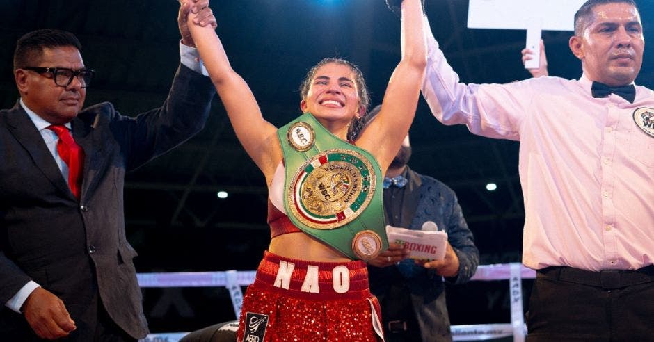 Naomy Valle Álvarez se coronó campeona mundial juvenil del Consejo Mundial de Boxeo (CMB). Cortesía/La República.