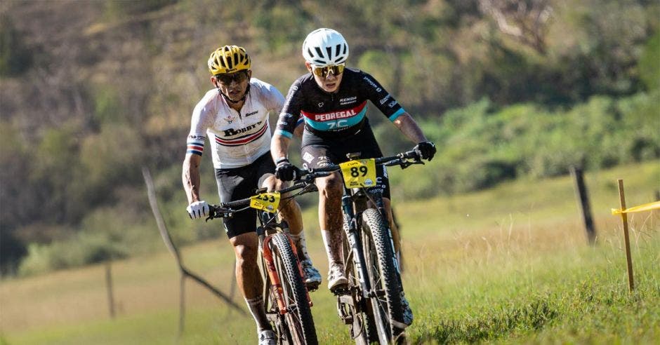 Espinoza y Solís ganaron las dos paradas de la cita deportiva.Cortesía/La República